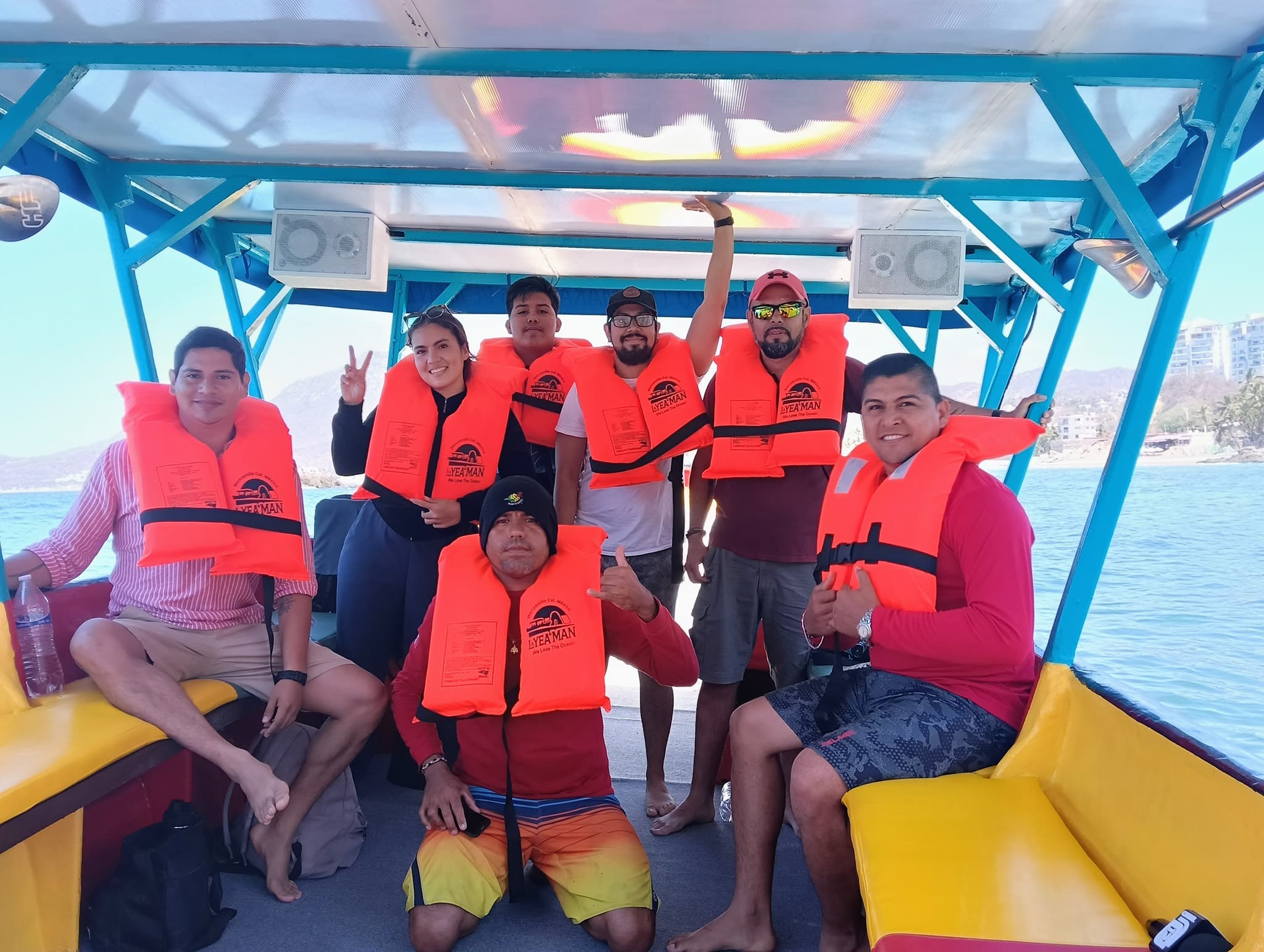 Paseo en lancha al Arco